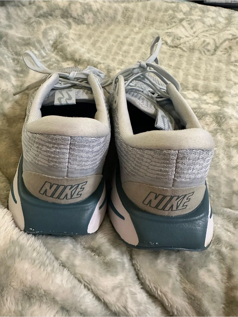 Nike Women's Motiva Light Blue Running Sneakers 10
